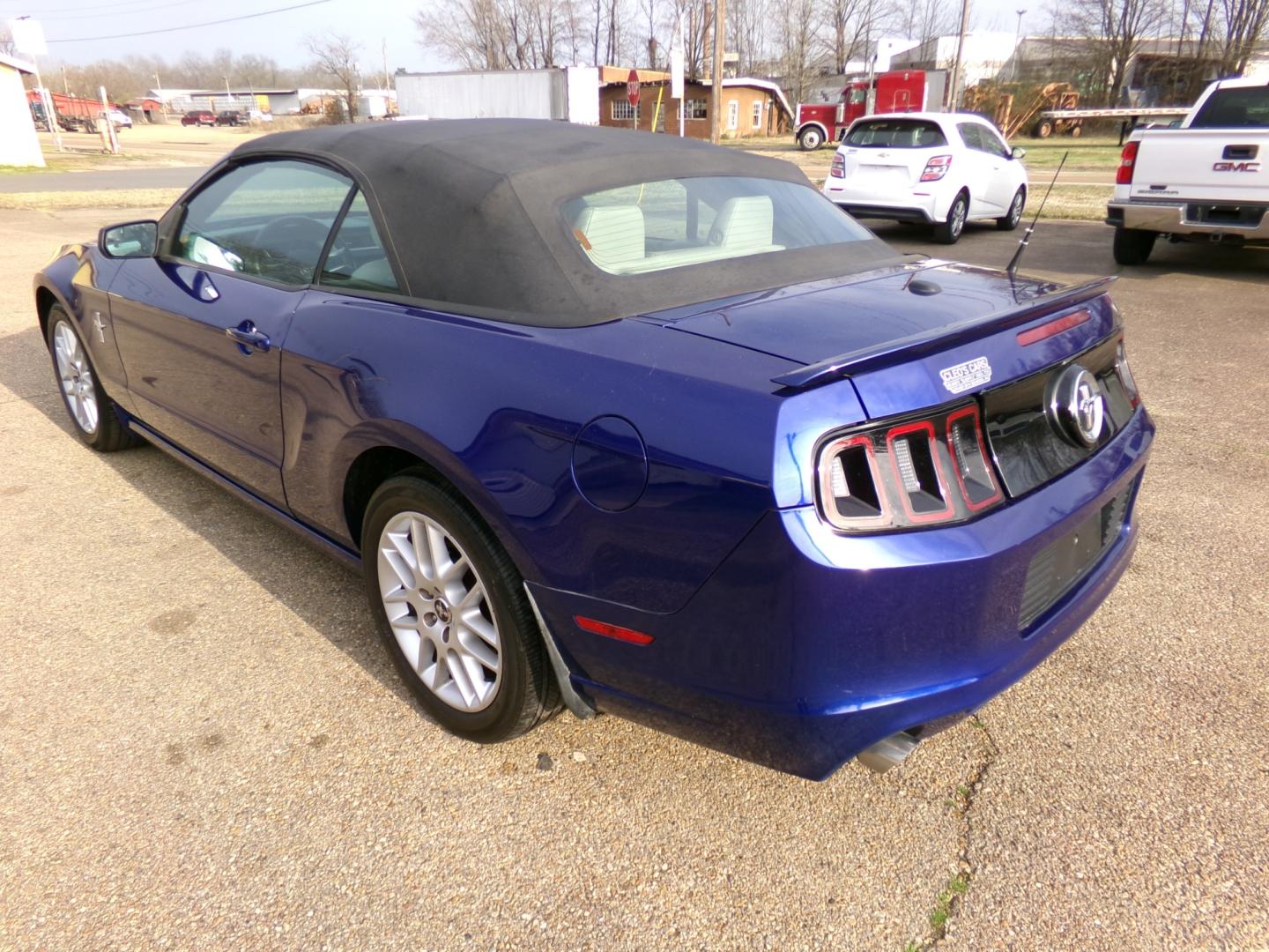 2014 Deep Impact Blue Metallic /Black Ford Mustang (1ZVBP8EM4E5) , located at 401 First NE, Bearden, AR, 71720, (870) 687-3414, 33.726528, -92.611519 - Photo#2